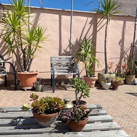Panoramic Castle Apt Trastevere Rome Exterior photo