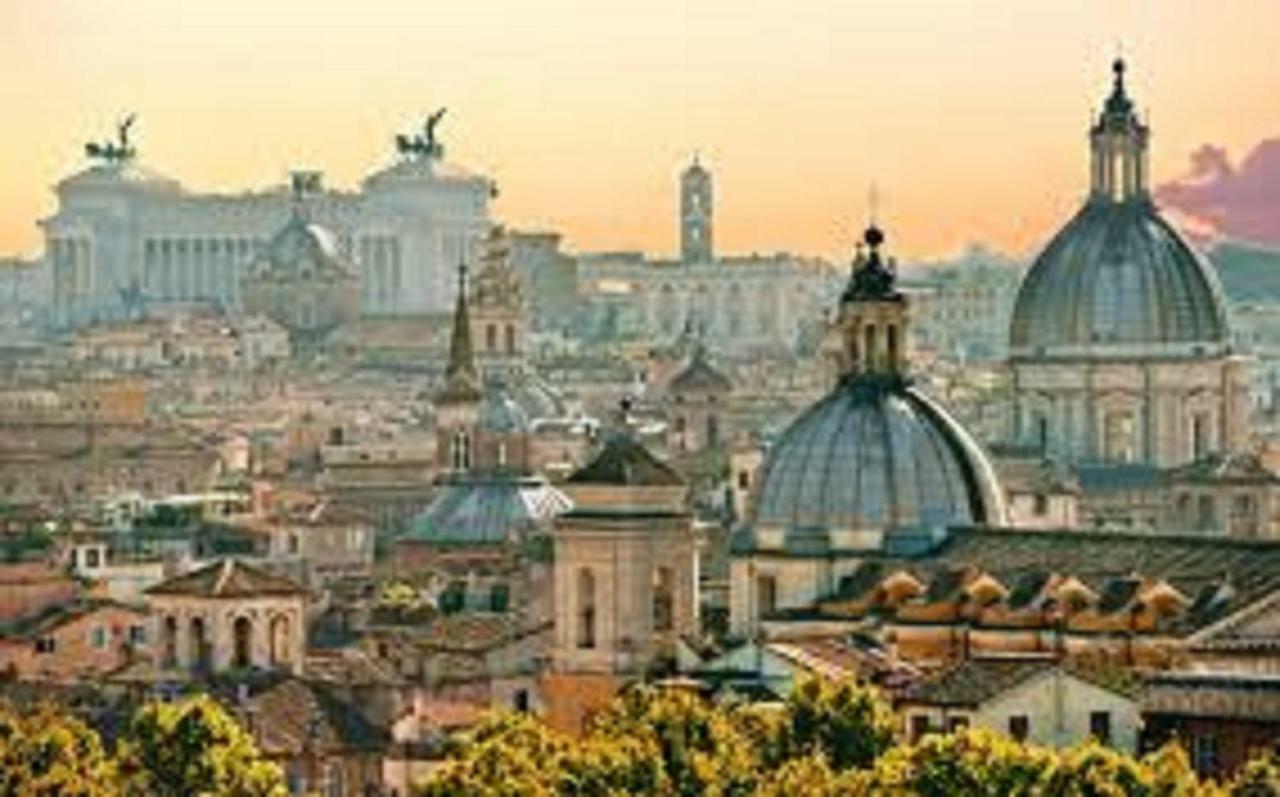 Panoramic Castle Apt Trastevere Rome Exterior photo