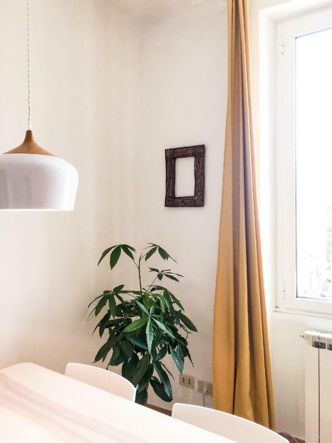 Panoramic Castle Apt Trastevere Rome Exterior photo